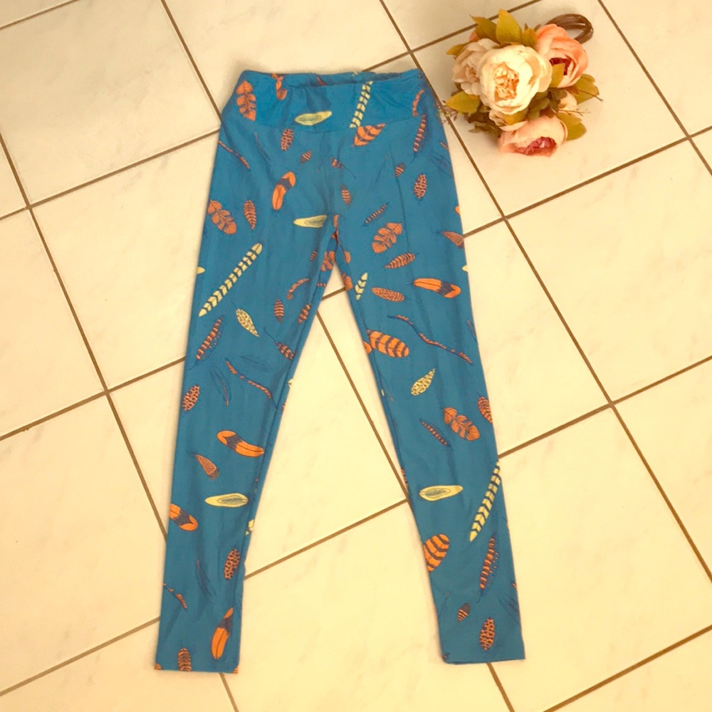 LuLaRoe feather boho yoga pants